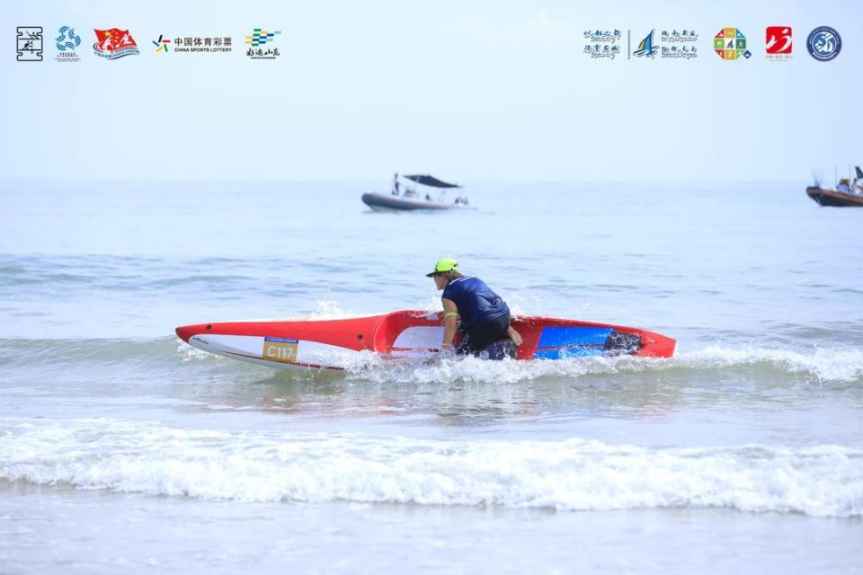 供了优质载, 人海水浴场, 青岛正持续 供了优质载, 人海水浴场, 青岛正持续